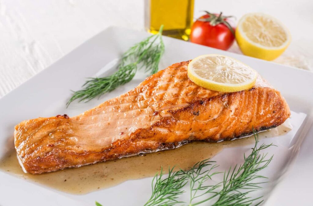 Roasted salmon with lemon and dill